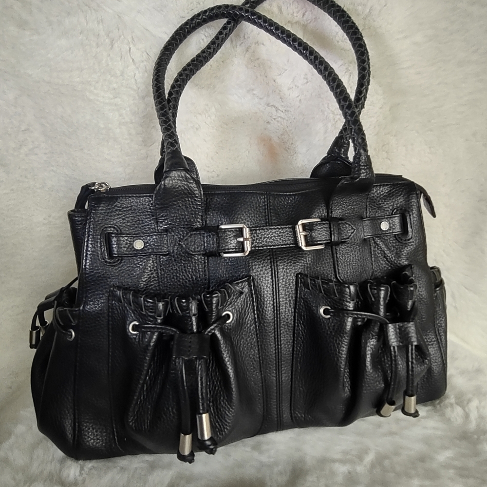 Adrienne Vittadini Handbag Black. - Picture 15 of 16